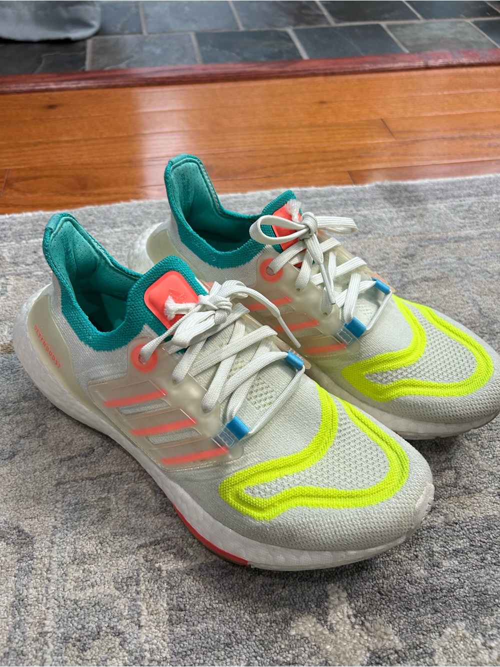 adidas UltraBOOST 22 Sneakers - White, Turbo, Mint - Size 7